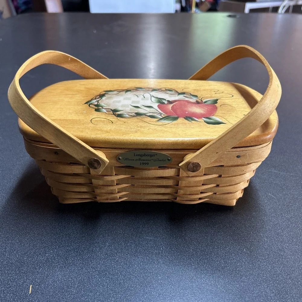 Longaberger Woven Memories Homestead Storage Basket Wood Handle 1999 Handpainted